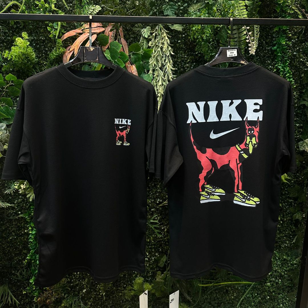 CAMISETA OVERSIZED NIKE 851 PRETA