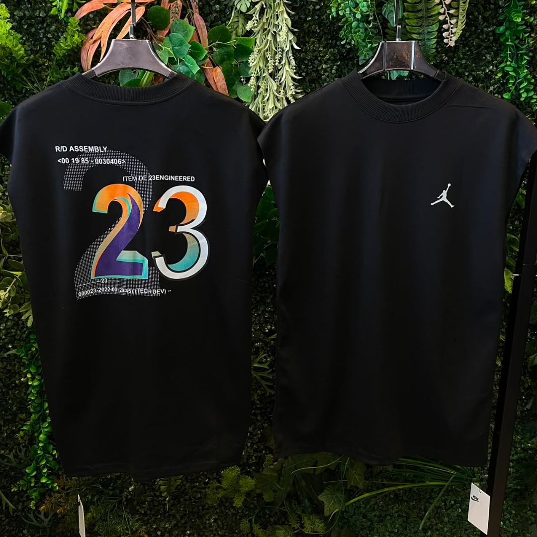 REGATAS OVERSIZE JORDAN 23 PRETO 942