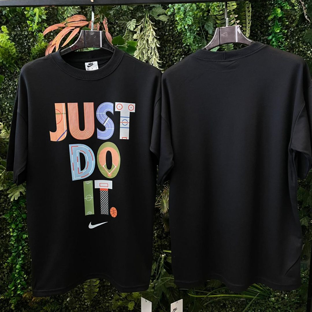 CAMISETA OVERSIZED NIKE 810 PRETA