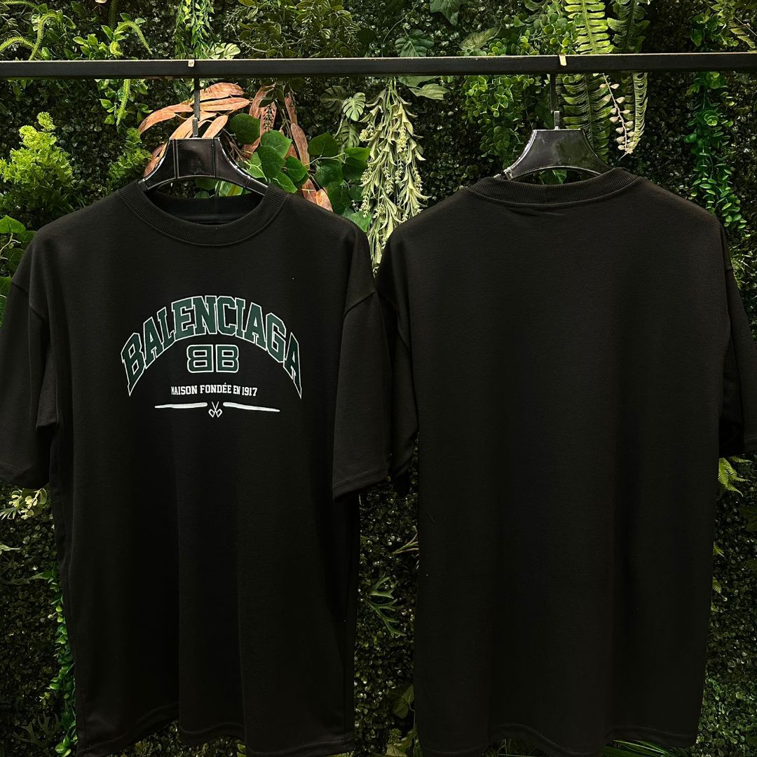 CAMISETA OVERSIZED BALENCIAGA 853 PRETA