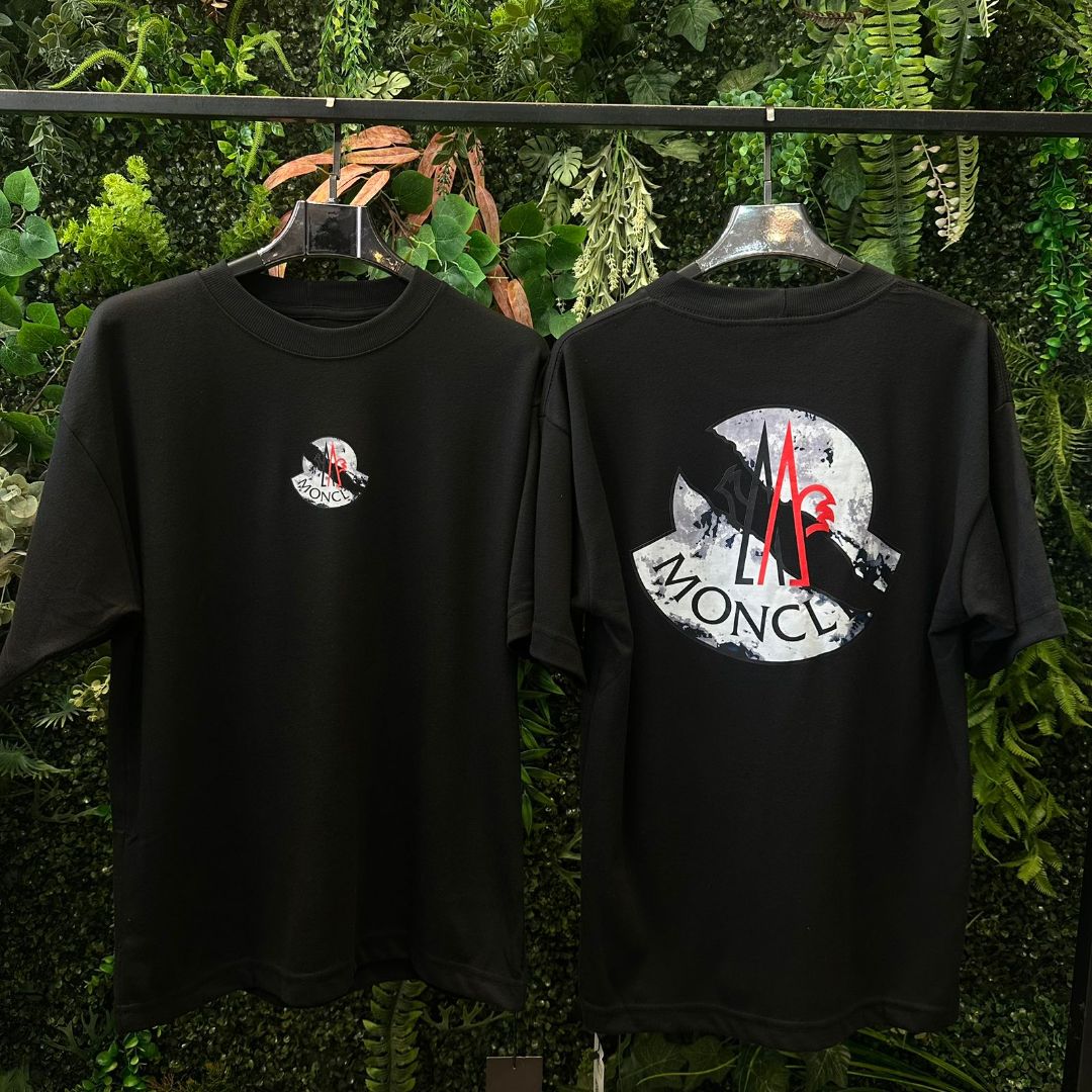 CAMISETAS OVERSIZED MONCLER 930 PRETA